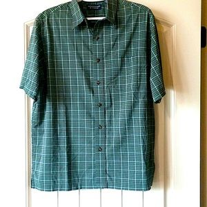 Men’s ROUNDTREE & YORKE Button Down Short Sleeve Green & Tan Large Shirt